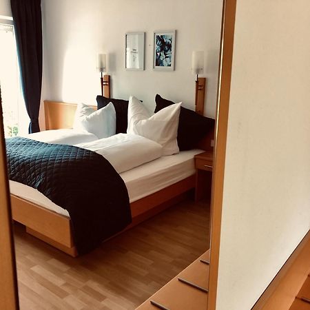 Am Landhaus - Gaestezimmer Walsheim Exterior foto